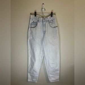 Zena Light Wash High-rise Tapered Vintage Jeans